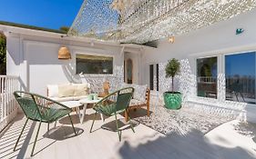 Casa De La Playa. Beach House With Magnificent Sea